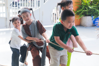 Hoạt động ngoài trời cho trẻ mầm non giúp con khỏe mạnh và tự tin