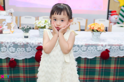 Bé 3 tuổi nên học trường nào để phát triển toàn diện?