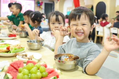 Những thực phẩm tốt cho sự phát triển của trẻ nhỏ ba mẹ nên biết