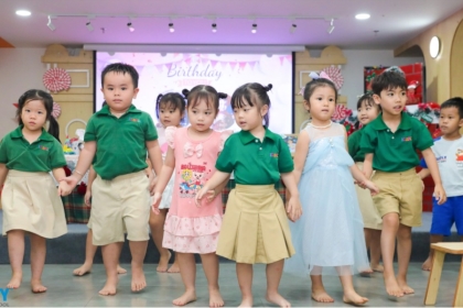 7 cách dạy trẻ giao tiếp tốt hơn mỗi ngày đơn giản, hiệu quả