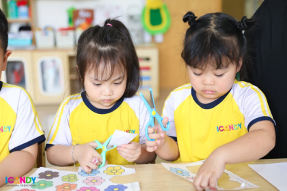 Cắt, Dán, Xé Giấy Giúp Trẻ Mầm Non Phát Triển Kỹ Năng Gì?