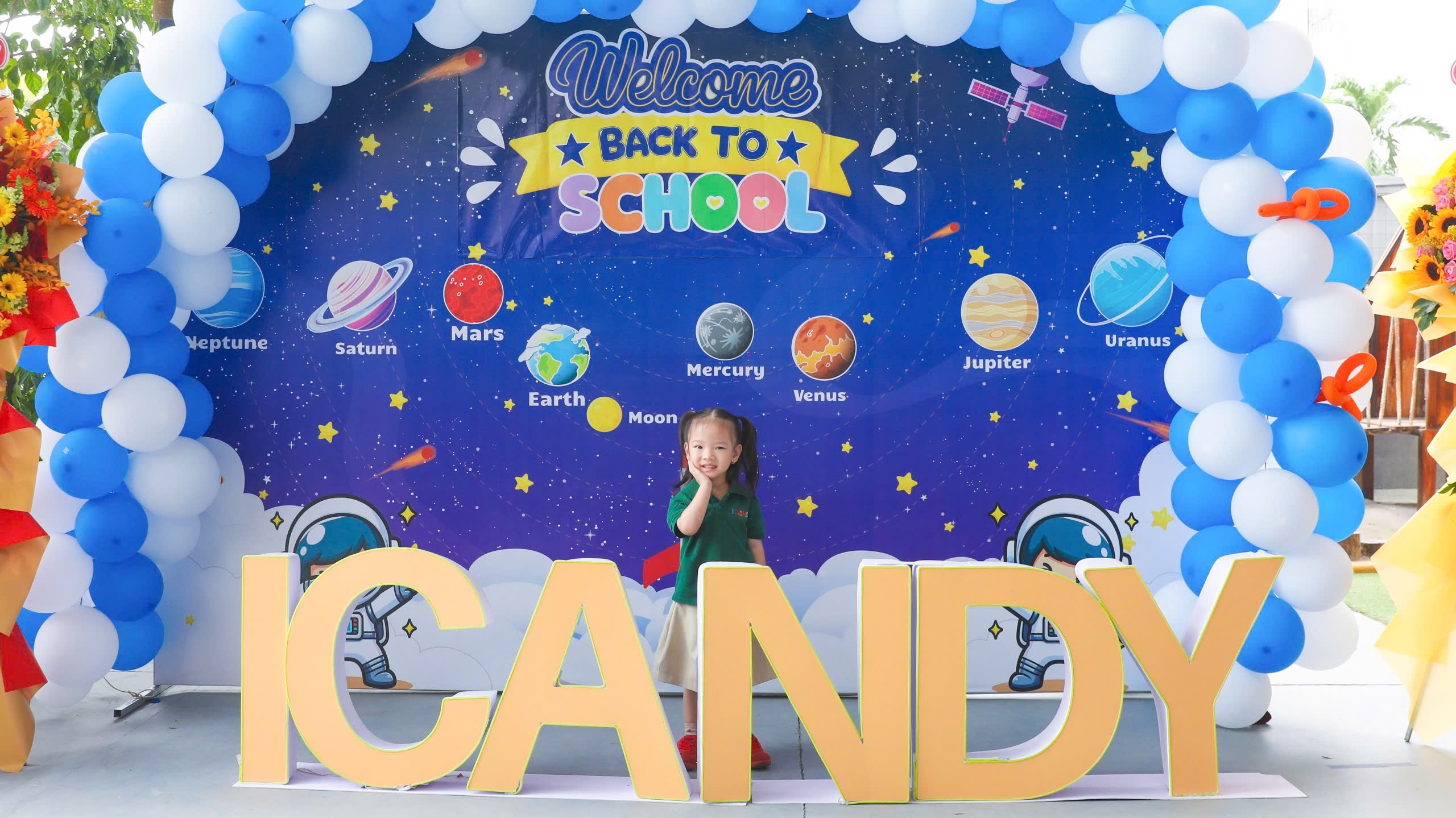 Học sinh mầm non ICANDY Preschool đ&aacute;ng y&ecirc;u tạo d&aacute;ng ng&agrave;y tựu trường