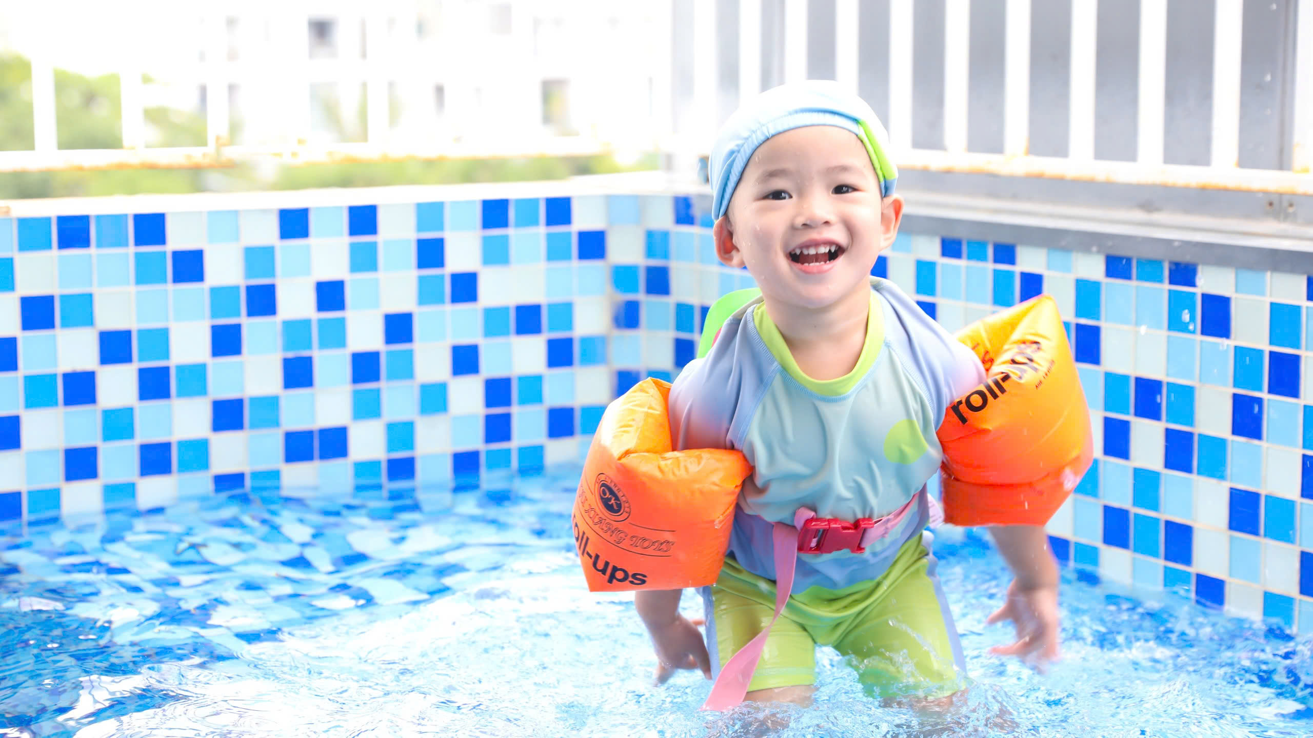 Trẻ Icandy Preschool bơi lội trong hồ bơi kh&ocirc;ng clo