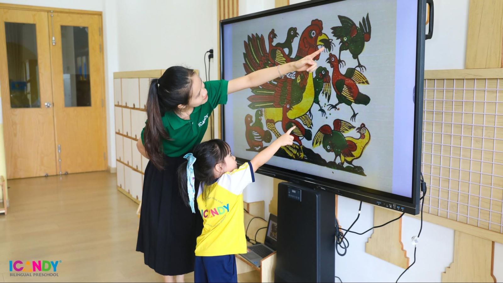 Hoạt động học tập tương tác giúp trẻ làm quen với kiến thức mới một cách tự nhiên và hào hứng tại ICANDY Preschool
