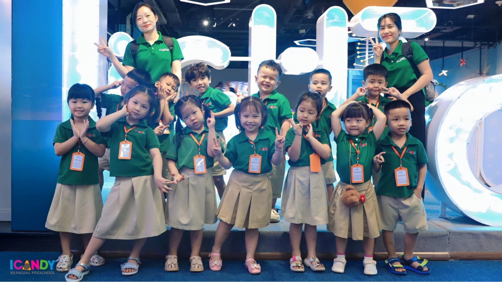 Các bạn nhỏ ICANDY tham quan “Thành phố ánh sáng” 