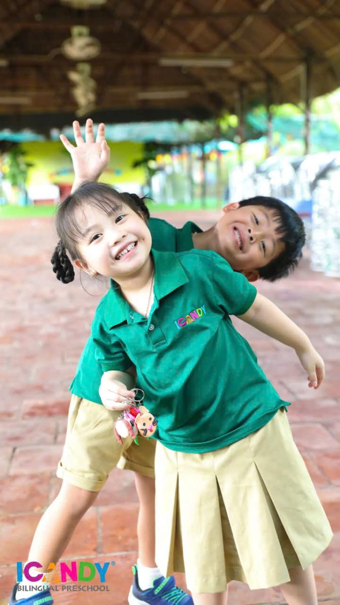 Nụ cười rạng rỡ của các bé mầm non ICANDY khi vui chơi cùng bạn bè