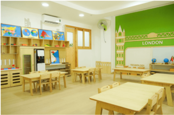 Bé mới đi học hay khóc? 5 mẹo giúp con thích nghi nhanh khi vào trường mầm non