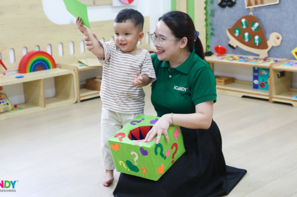 Cách Giúp Trẻ Làm Quen Với Trường Mầm Non Trước Năm Học Mới