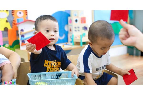 Trẻ 18 Tháng Có Nên Đi Học Không Và Cần Chuẩn Bị Gì?