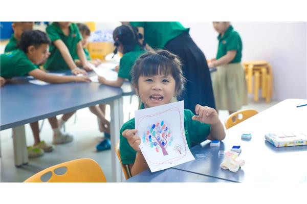 Trẻ thích vẽ nói lên điều gì?